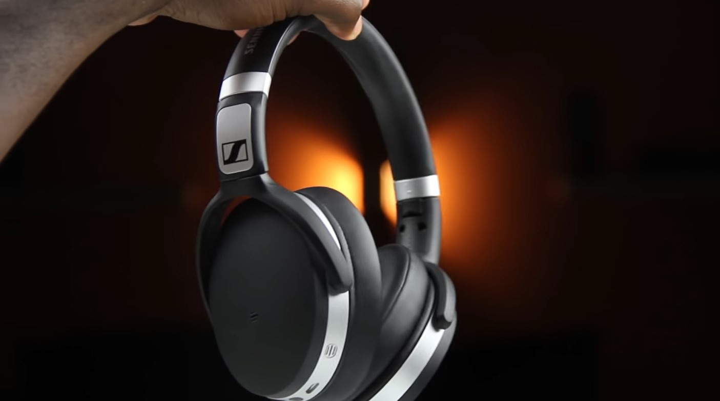 How to activate noise cancelling on Sennheiser HD 4.50?
